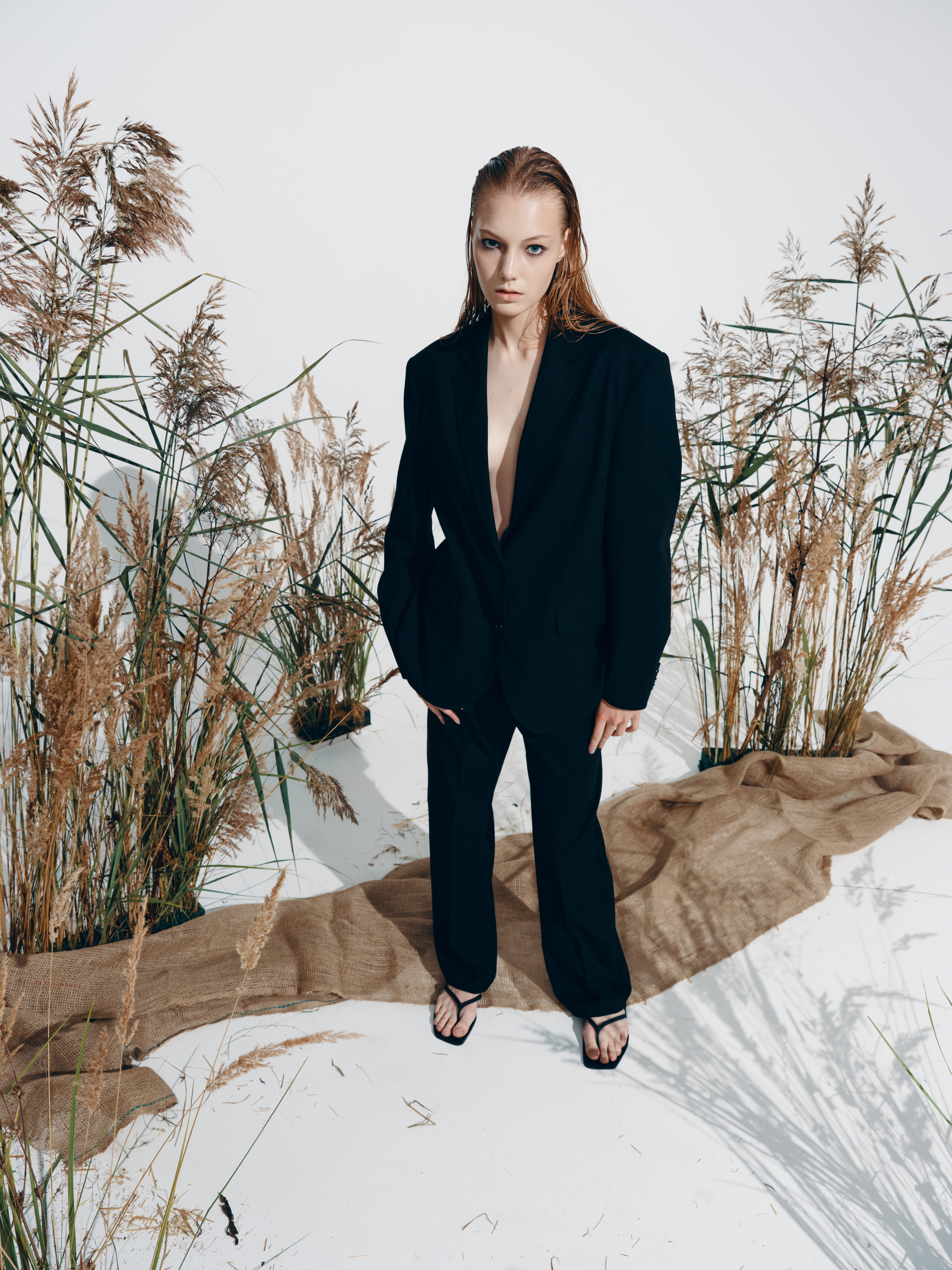 Брюки на кулисе